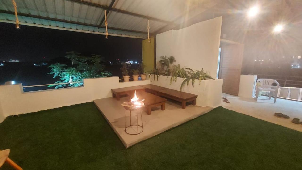 White Smoke Villa 이가트푸리 외부 사진